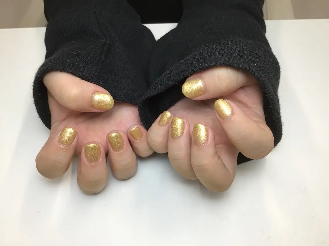 ネイル ゴールド ラメ(グリッター) ツメイク千葉店 Kumのネイルデザイン