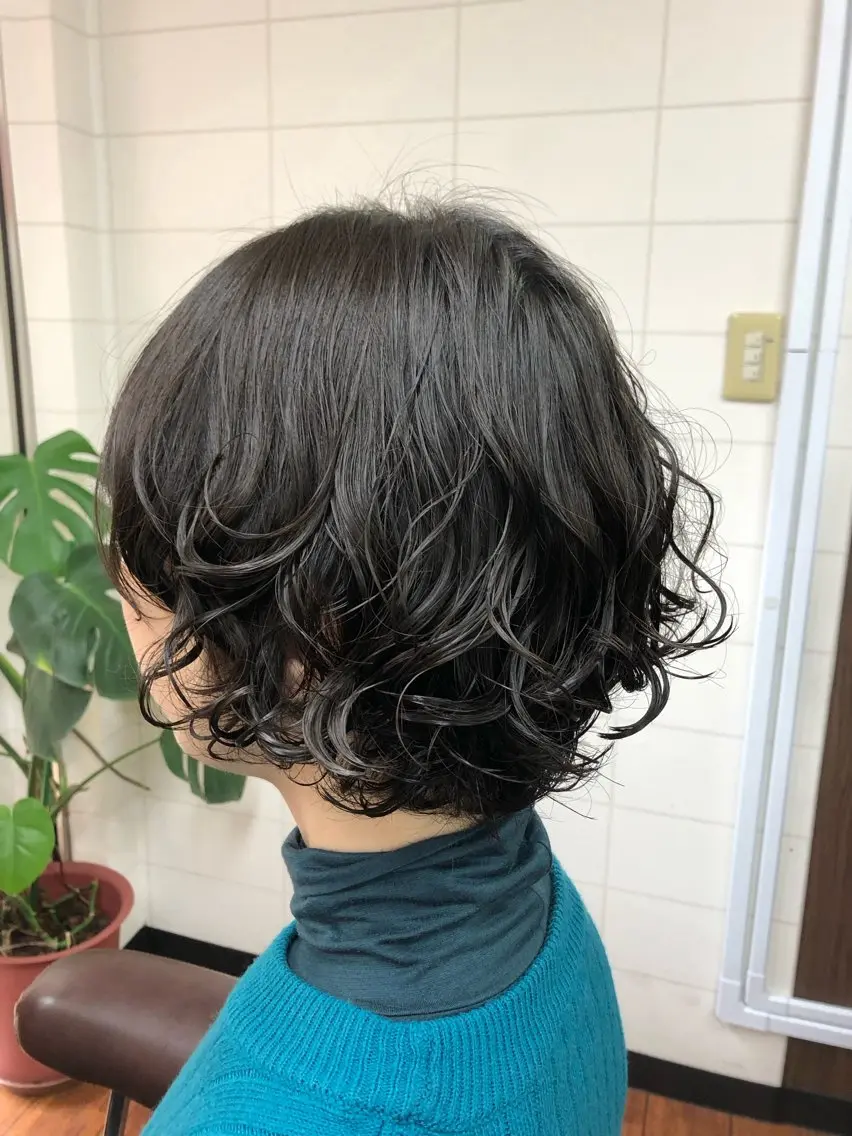ショート パーマ キセ ワカナのヘアスタイル