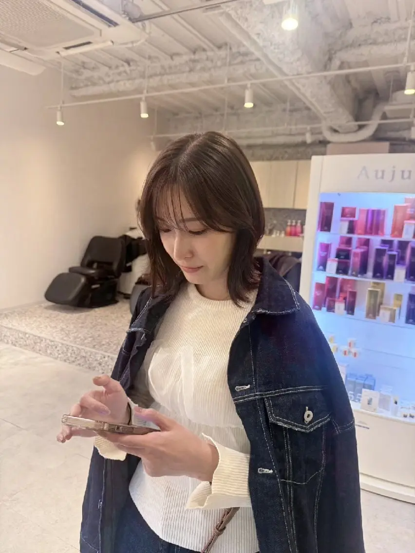 ミディアム ボブ くびれヘア 外ハネヘア カット ヘアカラー トリートメント RICHAIRNEU リシェイルノイのヘアスタイル