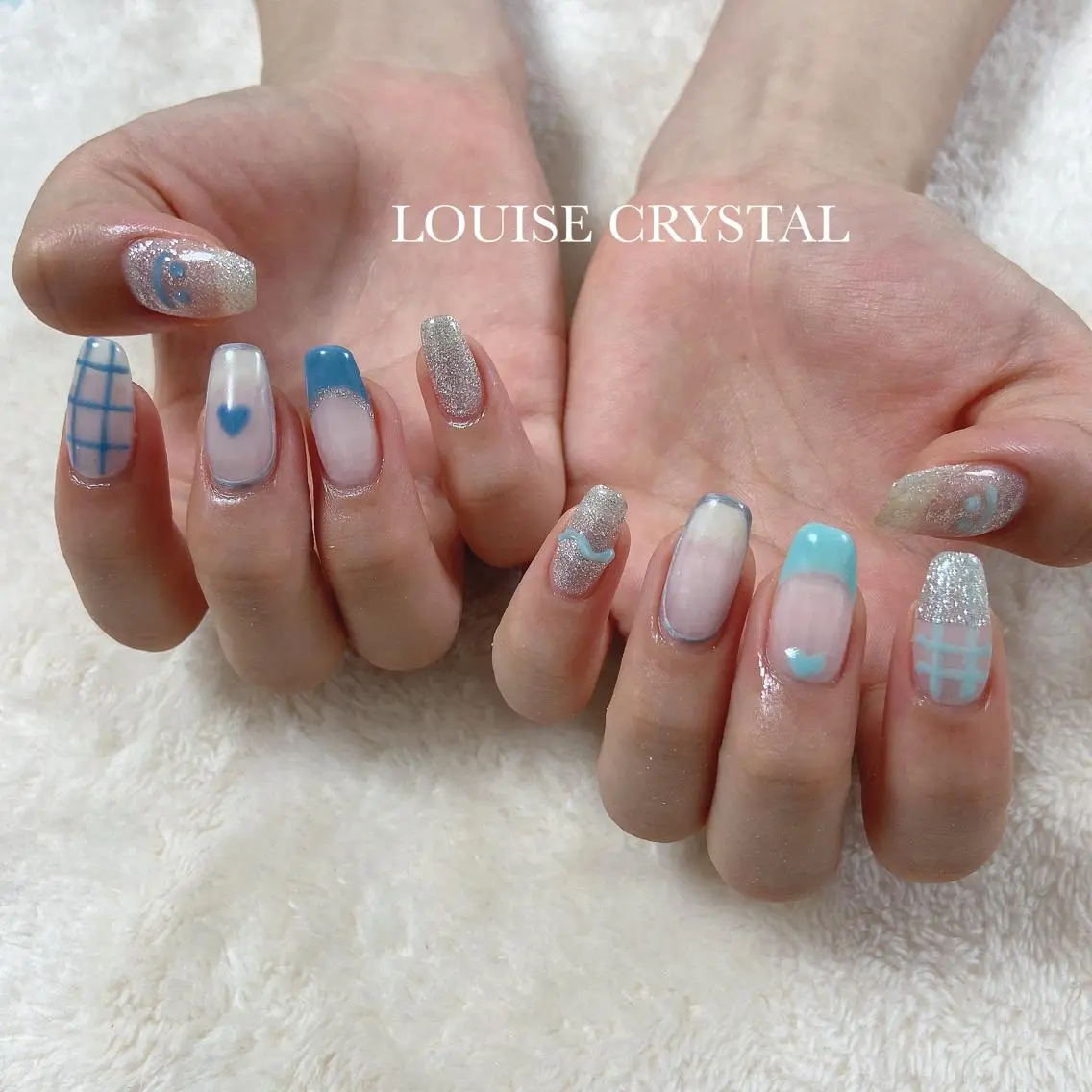 ネイル ハンドネイル LOUISE CRYSTALのネイルデザイン