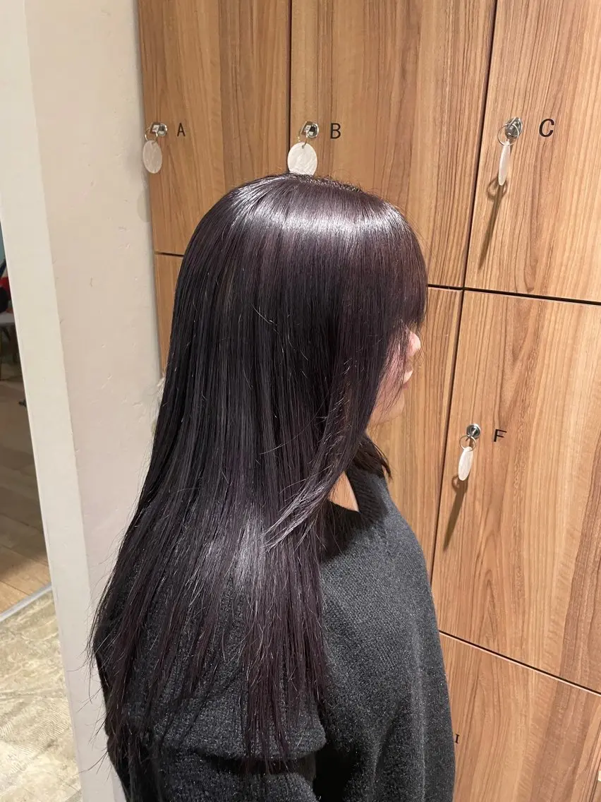 ロング カラー 透明感カラー ラベンダーカラー ヘアカラー 小宮山 桃加のヘアスタイル