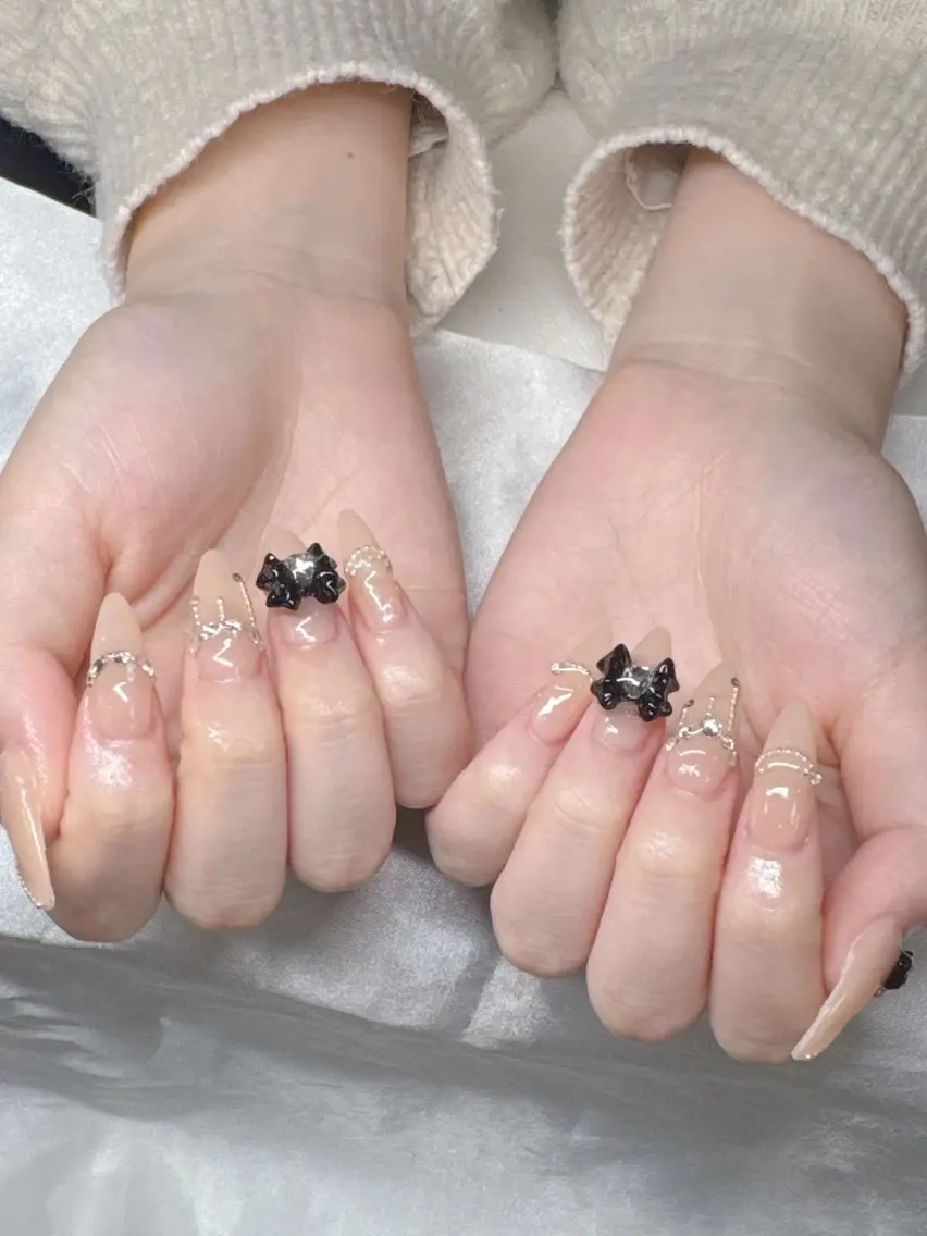 ネイル ハンドネイル Lee Nailsのネイルデザイン