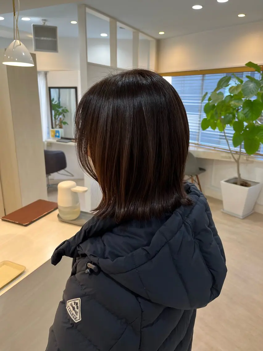 ミディアム ミディアムパーマ ボブ 外ハネヘア 酸性ストレート 植松 茜のヘアスタイル