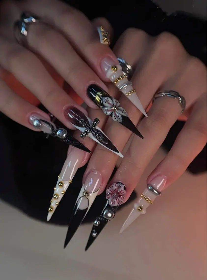 ネイル アートネイル ボルドー フレンチネイル ジェルネイル 氷ネイル・うるうるネイル ハンドネイル Julie Nail Hinのネイルデザイン