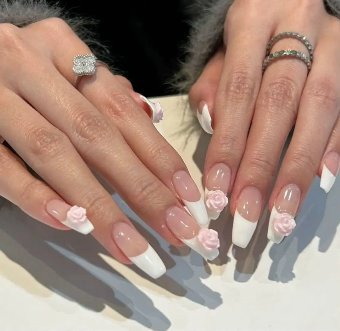ネイル フレンチネイル ジェルネイル 韓国ネイル マグネットネイル 持ち込み ハンドネイル Mimi nail _Royalのネイルデザイン