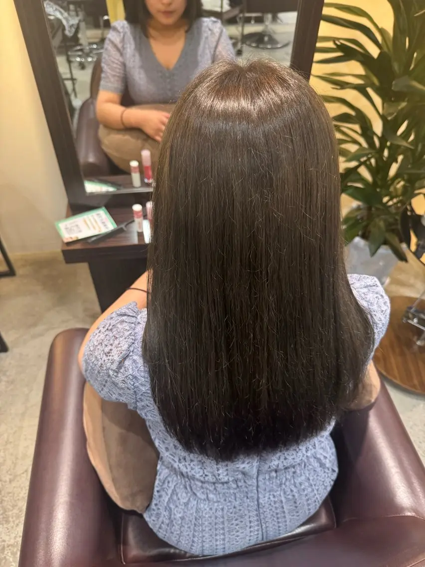 セミロング ヘアカラー 髪質改善✨️柴田 妃菜🧸のヘアスタイル