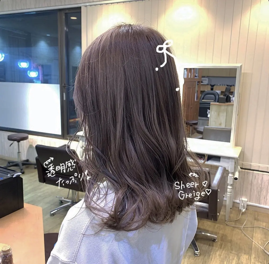 ミディアム カラー 透明感カラー グレージュ シアーグレージュ カット ヘアカラー regalo Acari🍎のヘアスタイル