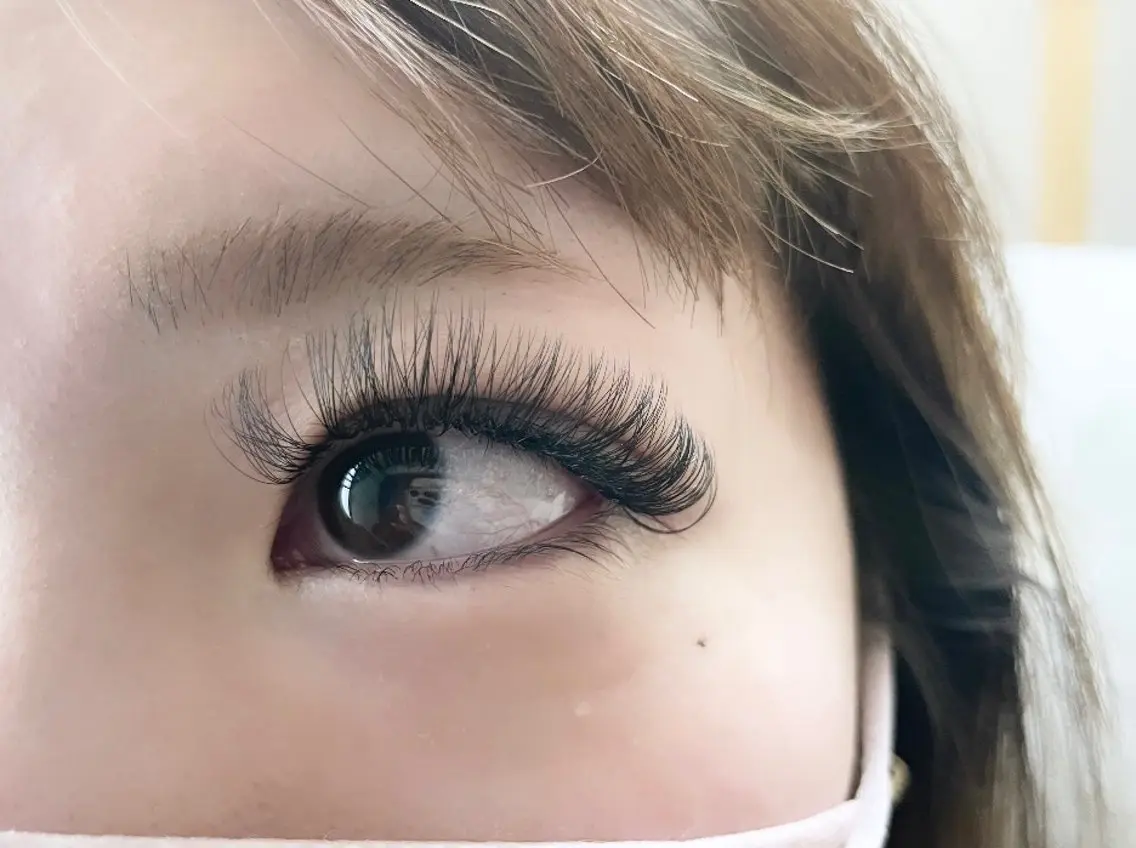 マツエク・マツパ Dカール マツエク eyelash La Gabbyの眉毛・アイブロウイメージ
