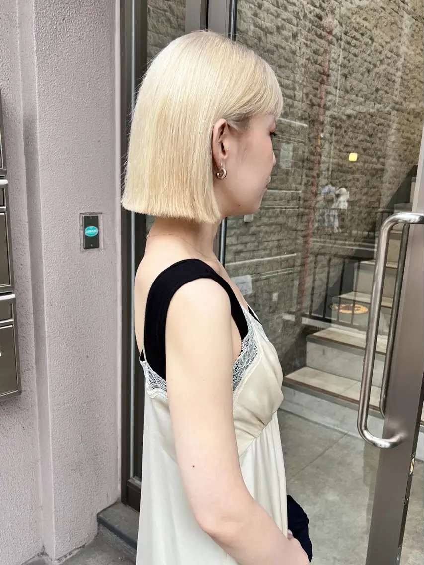 ショート カラー ブロンド ホワイトブロンド ボブ カット ヘアカラー トリートメント 樫原裕二/似合わせ カット/透明感カラーのヘアスタイル