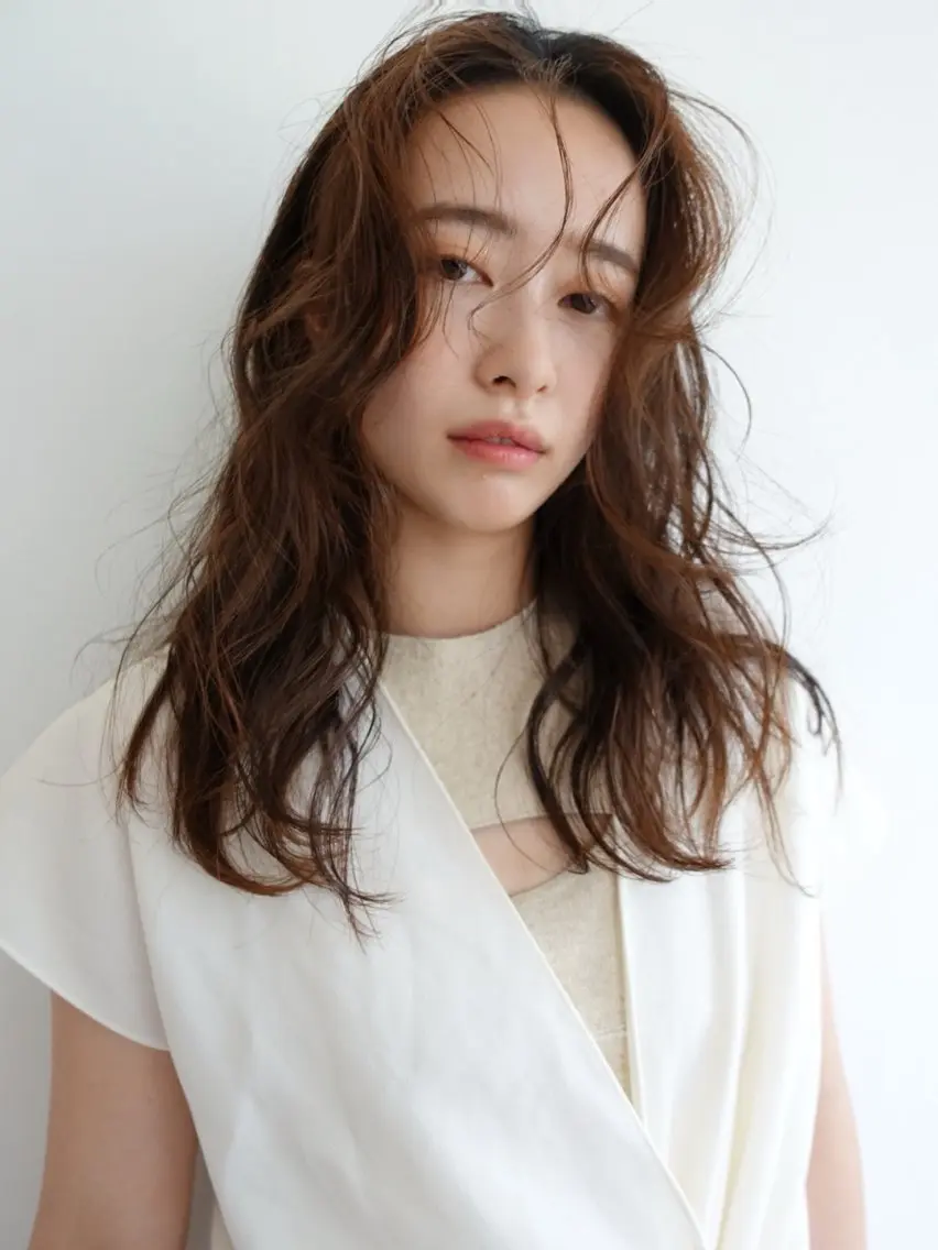 ロング 透明感カラー 🎀エリコ🌈のヘアスタイル