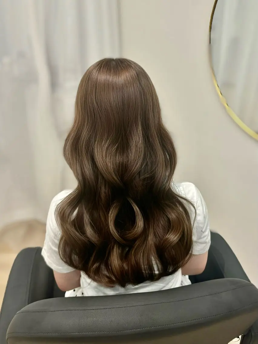 ロング カラー ベージュカラー ブリーチ ミルクティーベージュ ブリーチなしカラー ヘアカラー トリートメント 𝒎𝒐𝒆🩰 名駅/ヘアメ/暖色♡のヘアスタイル