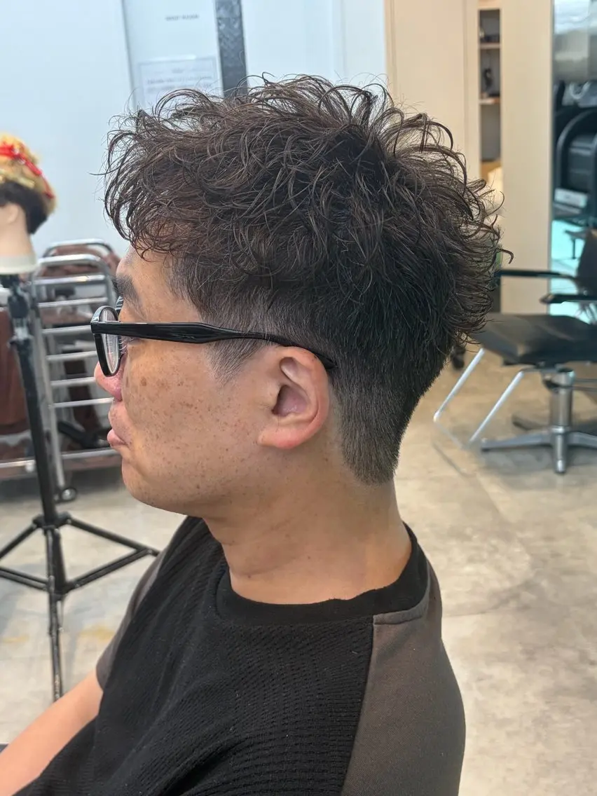 ショート パーマ メンズ 室谷 柚羽のヘアスタイル