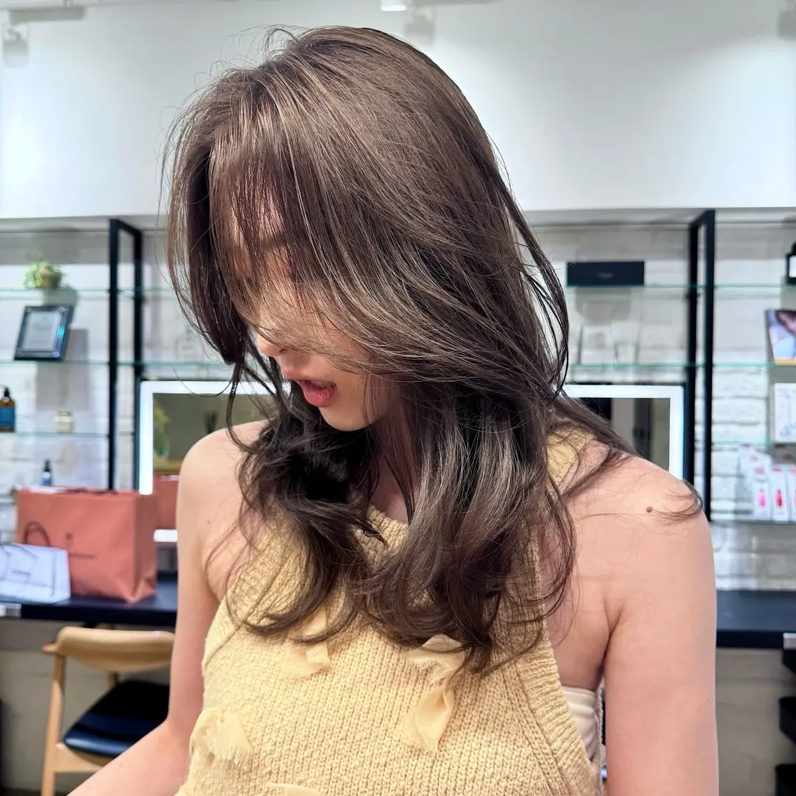 ロング カラー ベージュカラー 透明感カラー イルミナカラー カット ヘアカラー トリートメント ハッシュカット矢場町 /Shizuki🦤のヘアスタイル