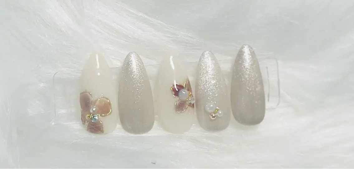 ネイル フラワーネイル キラキラネイル マグネットネイル nailsalon oluoluのネイルデザイン