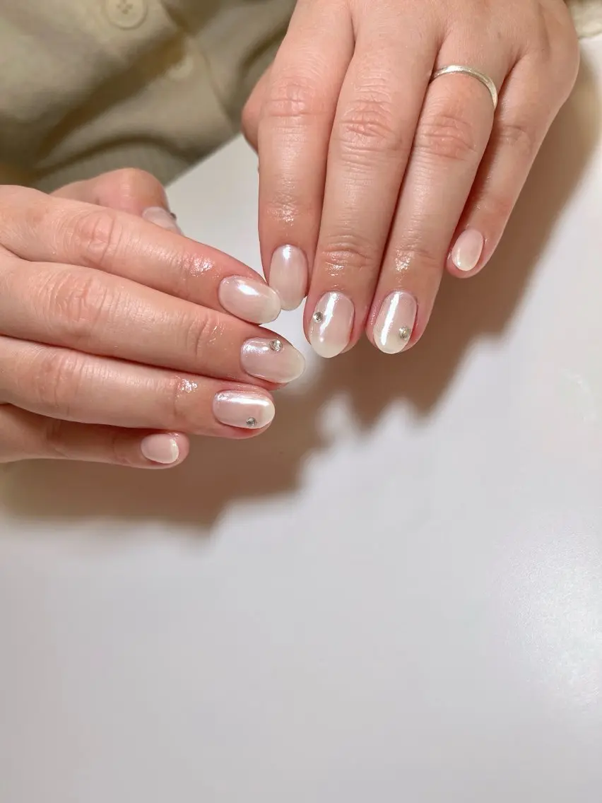 ネイル オーロラネイル ハンドネイル nail salon MOMOのネイルデザイン
