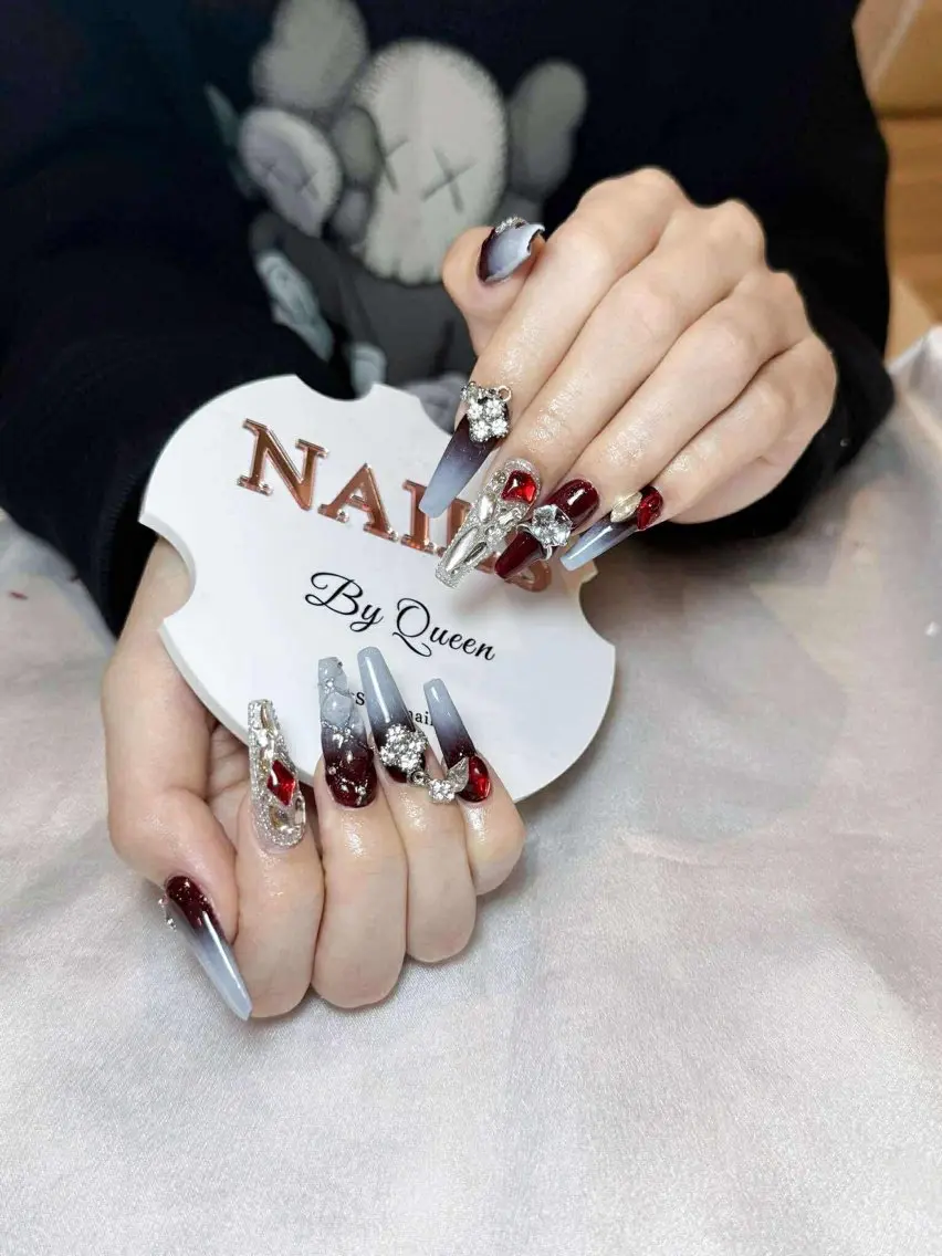 ネイル ジェルネイル スカルプネイル Queen Nail Salonのネイルデザイン
