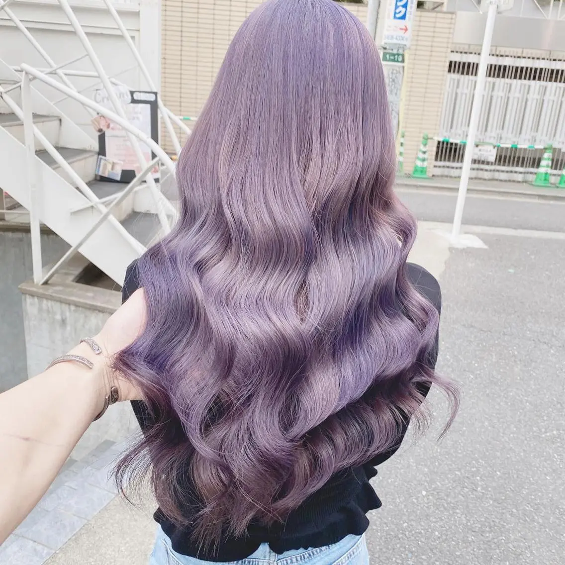 ロング カラー ヘアアレンジ アッシュ アッシュグレー ベージュカラー 黒髪 ブリーチ ヘアカラー トリートメント TAKUMAブリーチ /切りっぱなし🪽のヘアスタイル