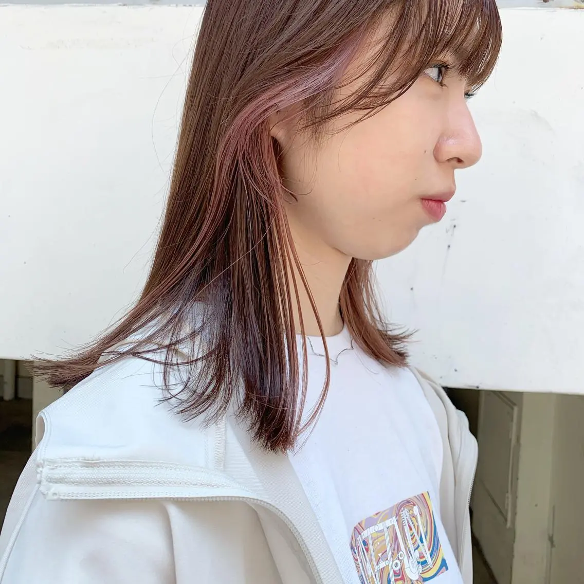 ミディアム カラー ブリーチ ケアブリーチ イヤリングカラー インナーカラー ピンクカラー MARU パーマ/レイヤーのヘアスタイル