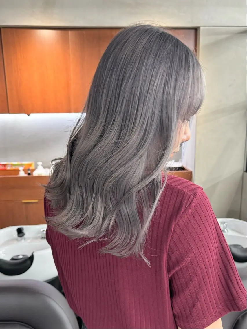 ロング カラー アッシュ ベージュカラー ブリーチ ブロンド ブラウンカラー カット ヘアカラー トリートメント ブリーチ ハイトーン 特化🌈フジタハルキのヘアスタイル