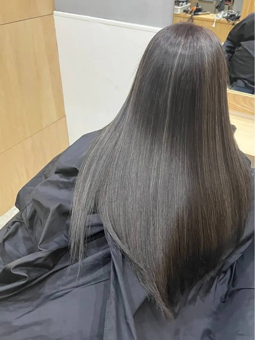 ロング miloc naha ナナカのヘアスタイル