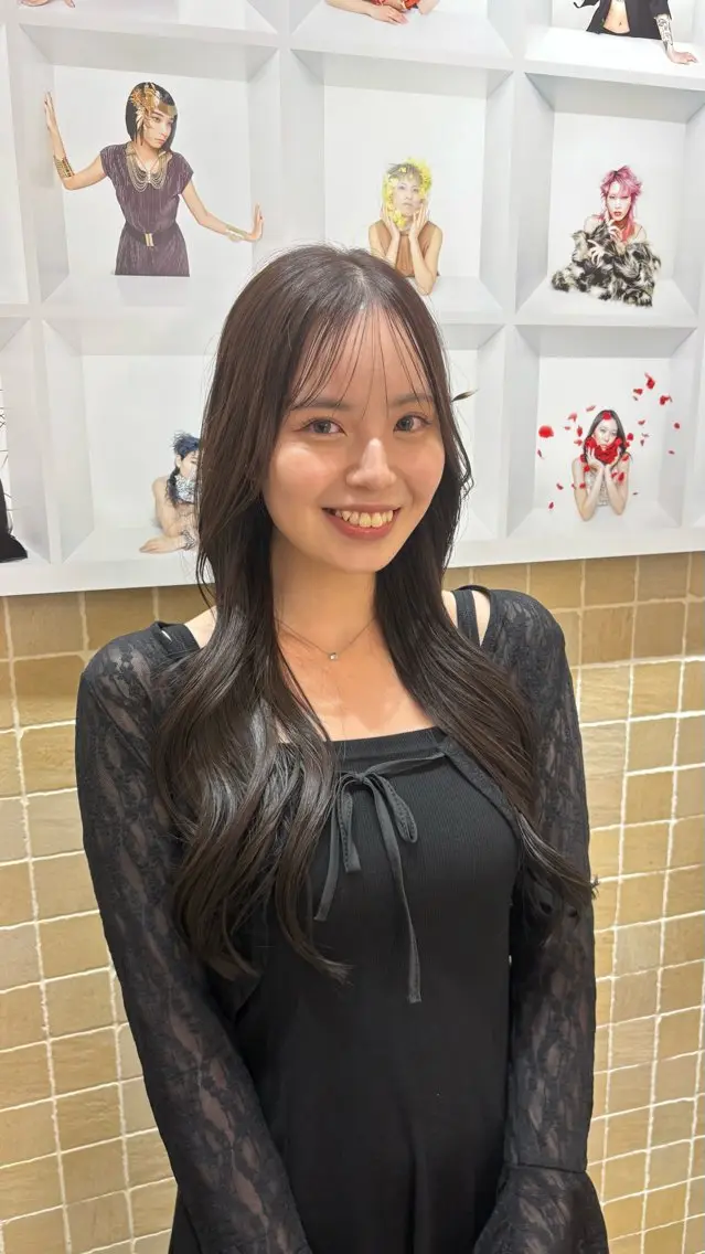 ロング カラー YOLO 渋谷 nanamiのヘアスタイル