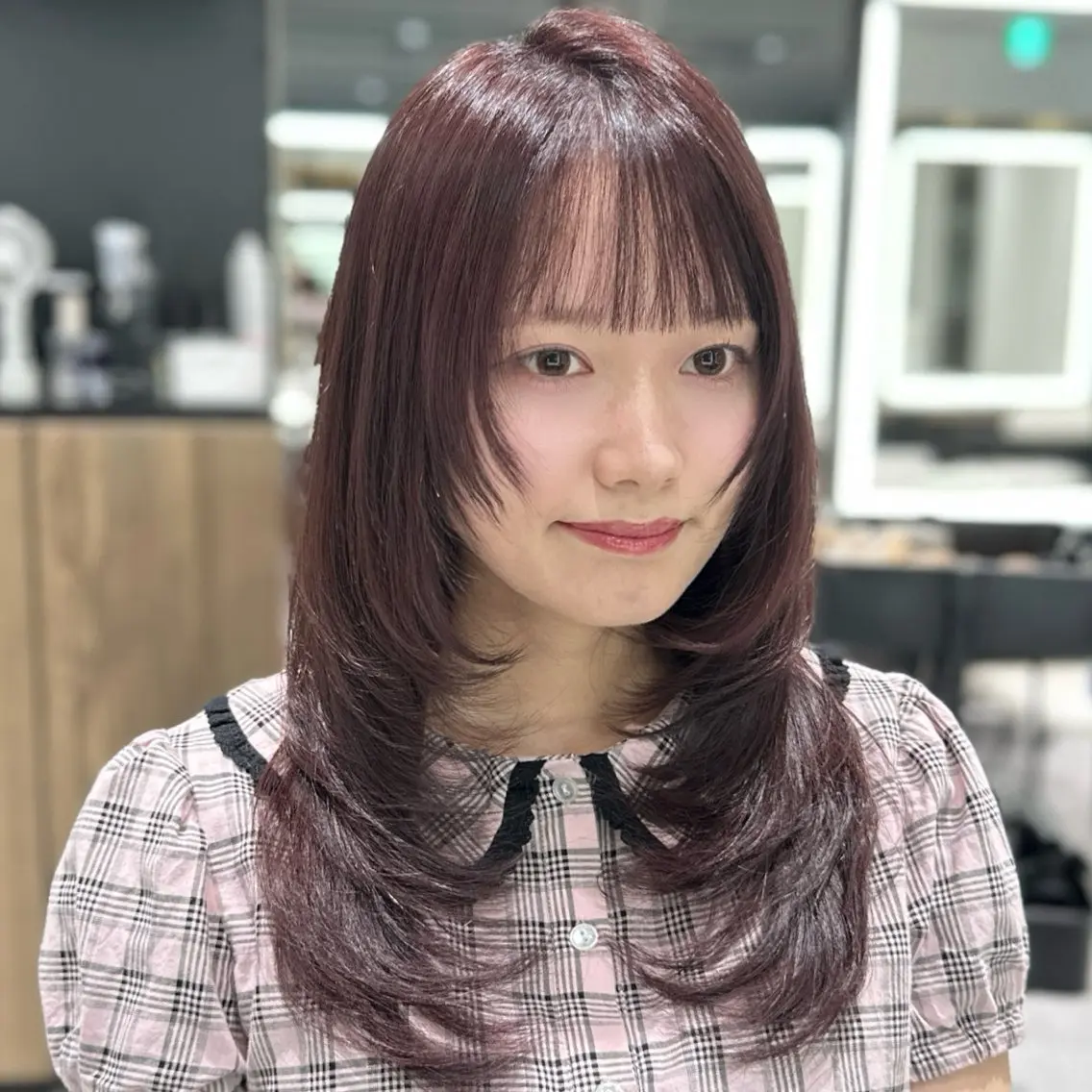 ロング カラー ロングレイヤー ブリーチ ダブルカラー ラベンダーカラー ブリーチなしカラー レイヤー/グレージュ メンズパーマのヘアスタイル