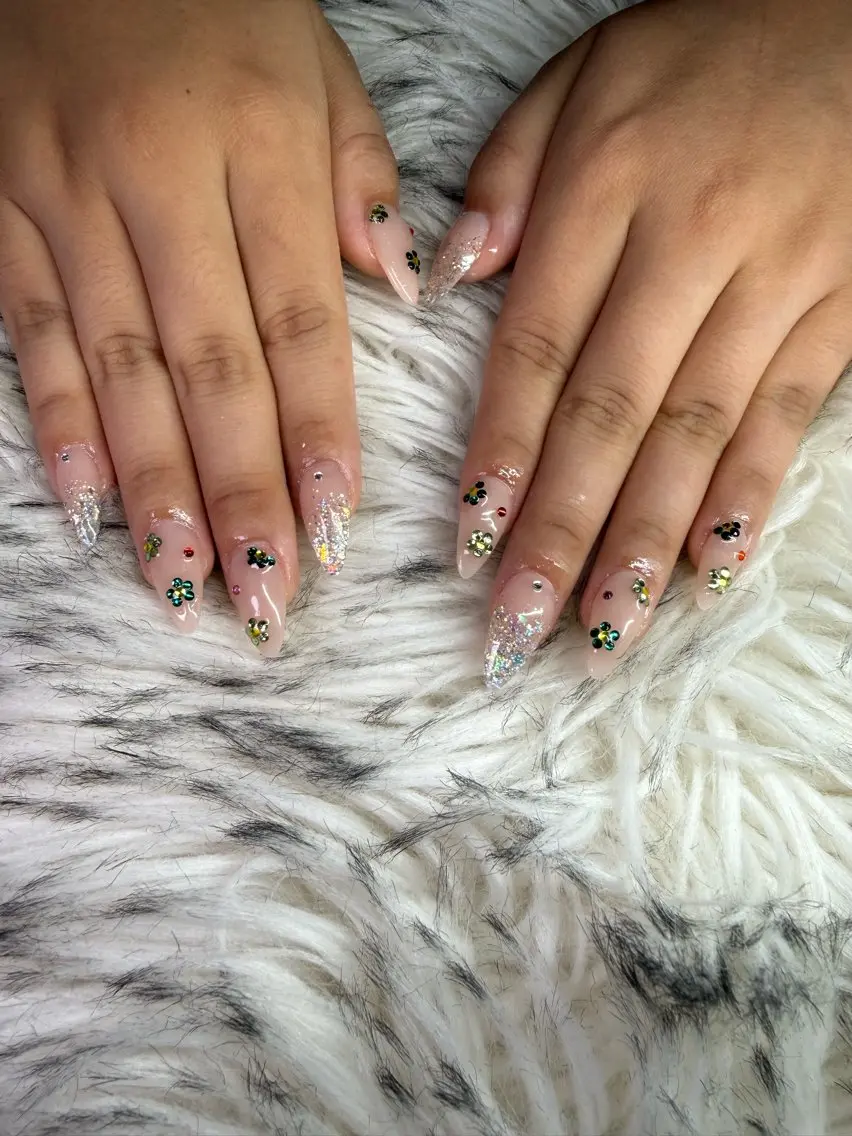 ネイル ハンドネイル NAIL FOCUS MAMIAのネイルデザイン