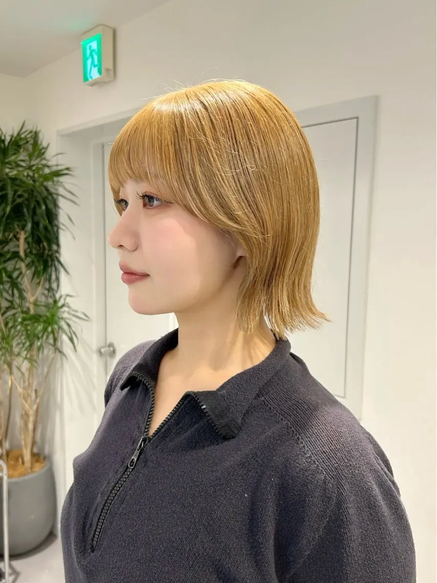 ショート カラー 切りっぱなしボブ ブリーチ ボブ くびれヘア 池袋/小顔レイヤー/ 顔まわり/taigaのヘアスタイル