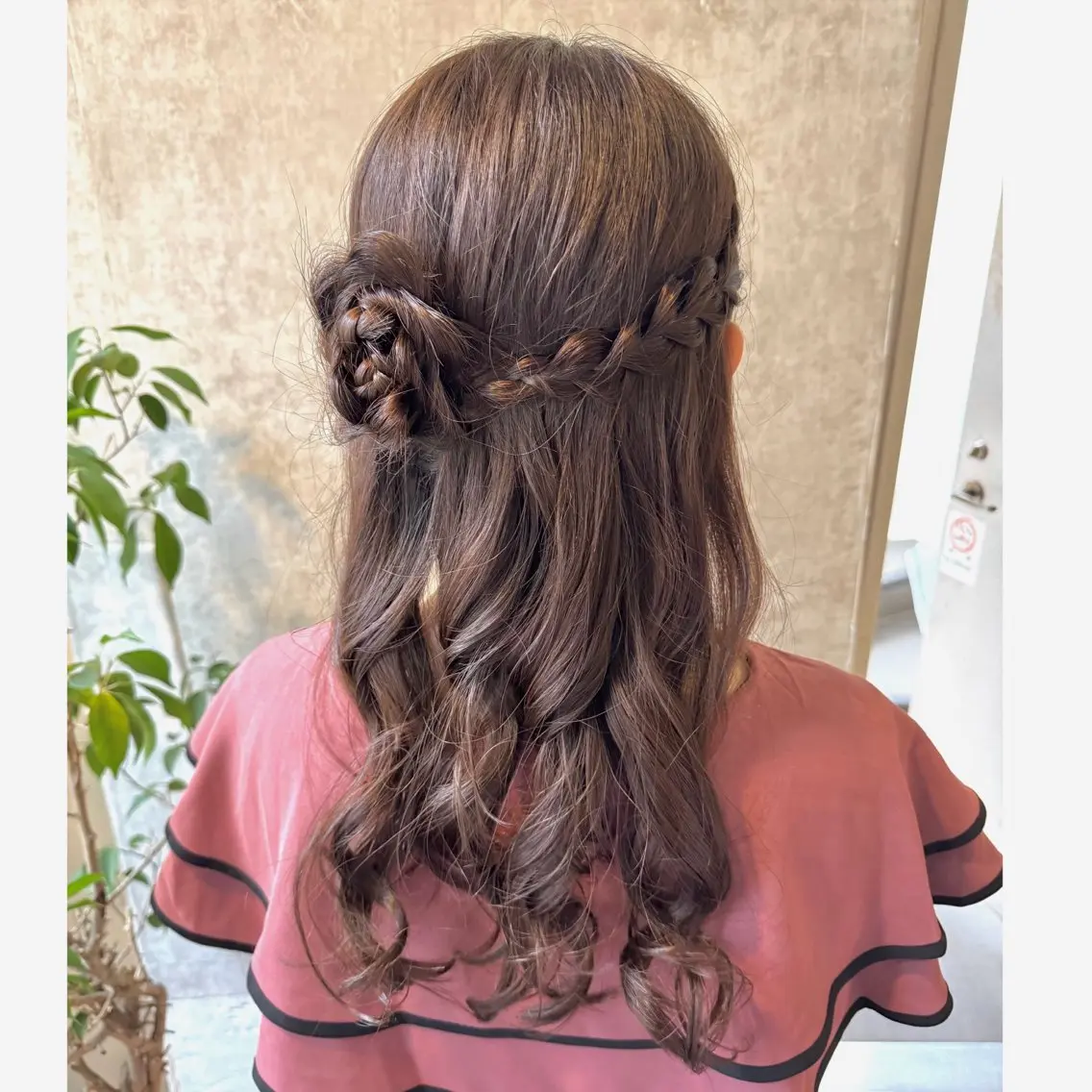 セミロング カラー ヘアアレンジ ヘアメ🎀ハイトーン 🩵エクステ🪄しほのヘアスタイル