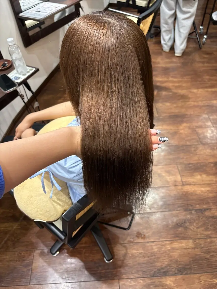 セミロング ヘアカラー 藤田 陽菜乃のヘアスタイル