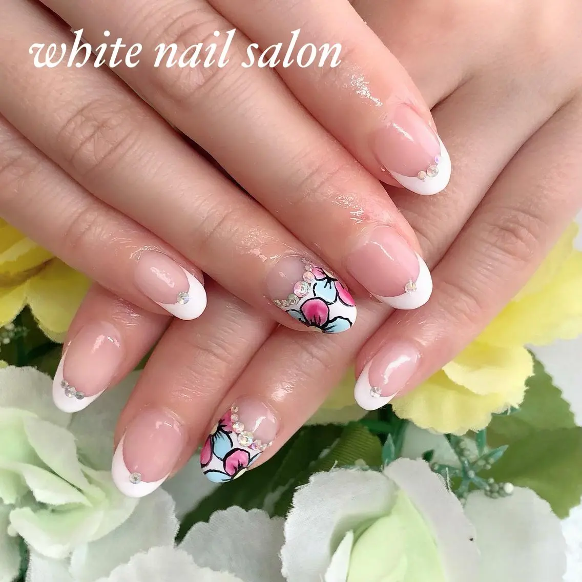 ネイル アートネイル フレンチネイル ジェルネイル ハードジェル 持ち込み ハンドネイル white nail salonのネイルデザイン