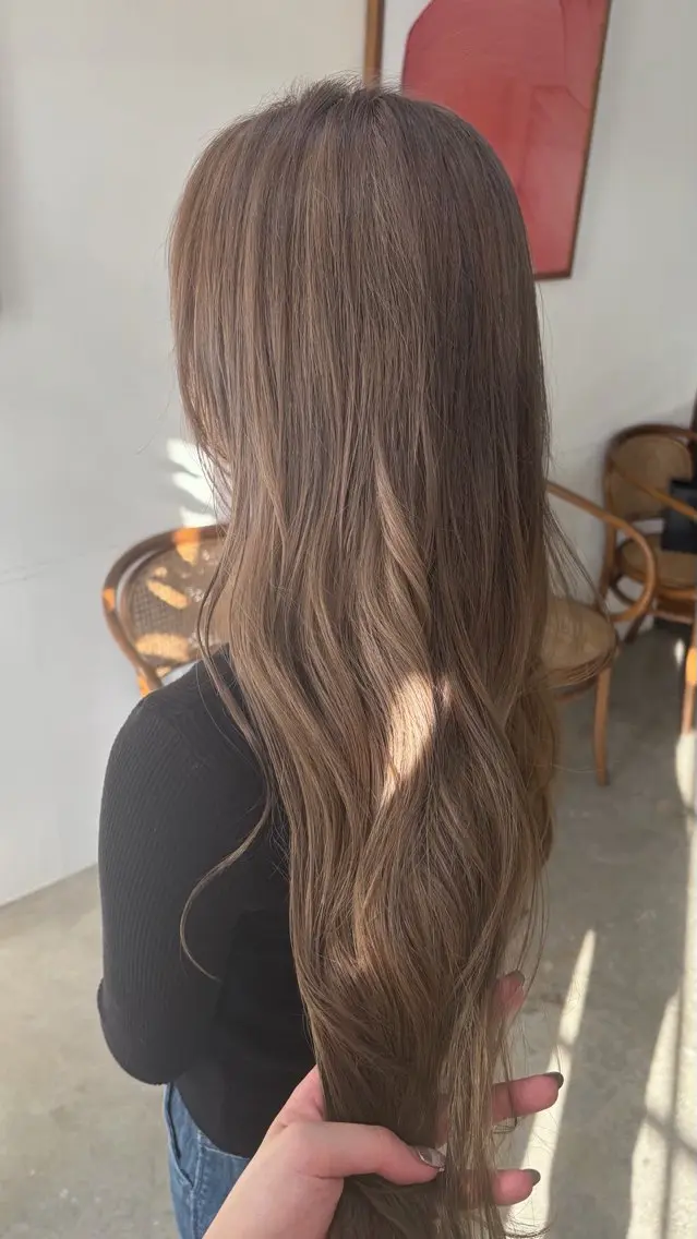 カラー アッシュ ベージュカラー ブリーチ ヘアカラー honoka uemuraのヘアスタイル