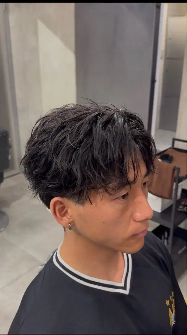 パーマ メンズ メンズパーマ ツイストスパイラルパーマ スパイラルパーマ 今田 晃のヘアスタイル