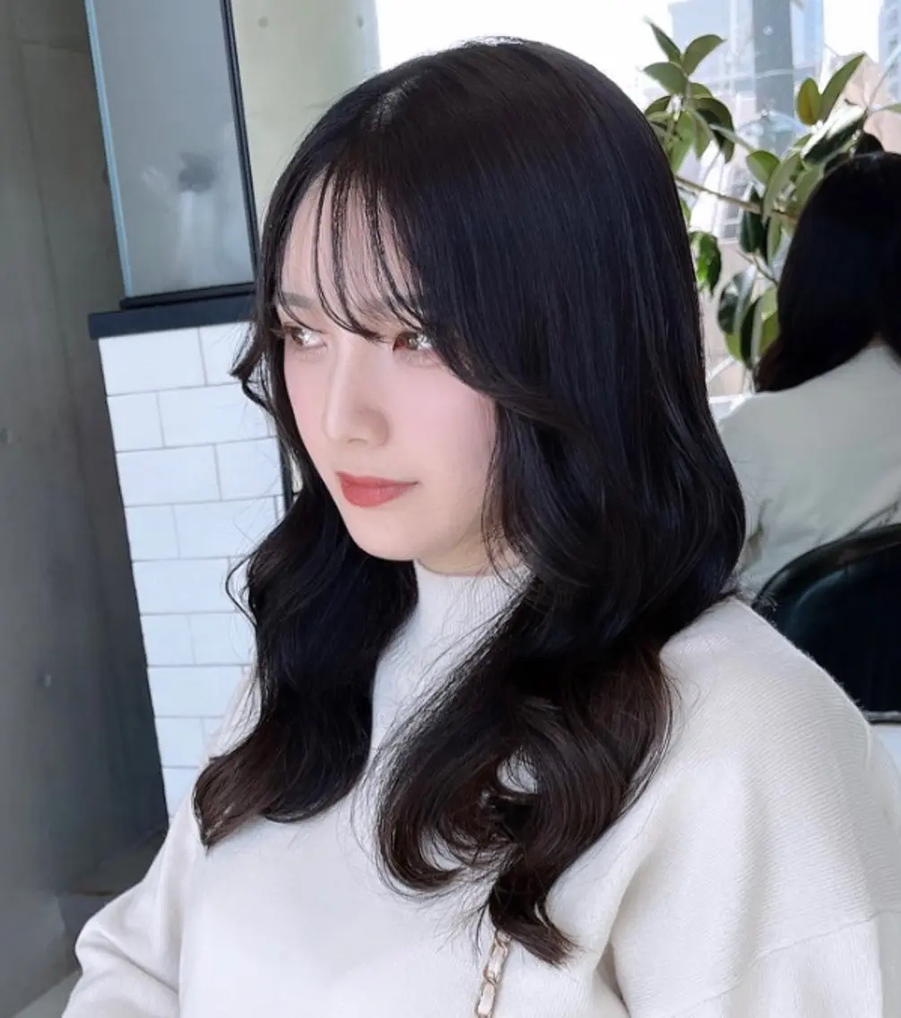 セミロング カラー カット ヘアカラー トリートメント 🌫️大人韓国ヘア 🌫️naoyaのヘアスタイル