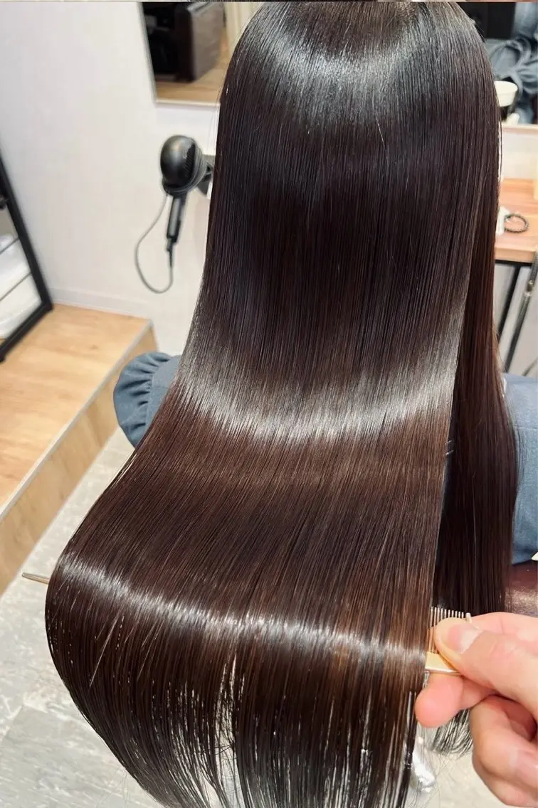 ♥️ 縮毛矯正 + トリートメント ♥️の写真