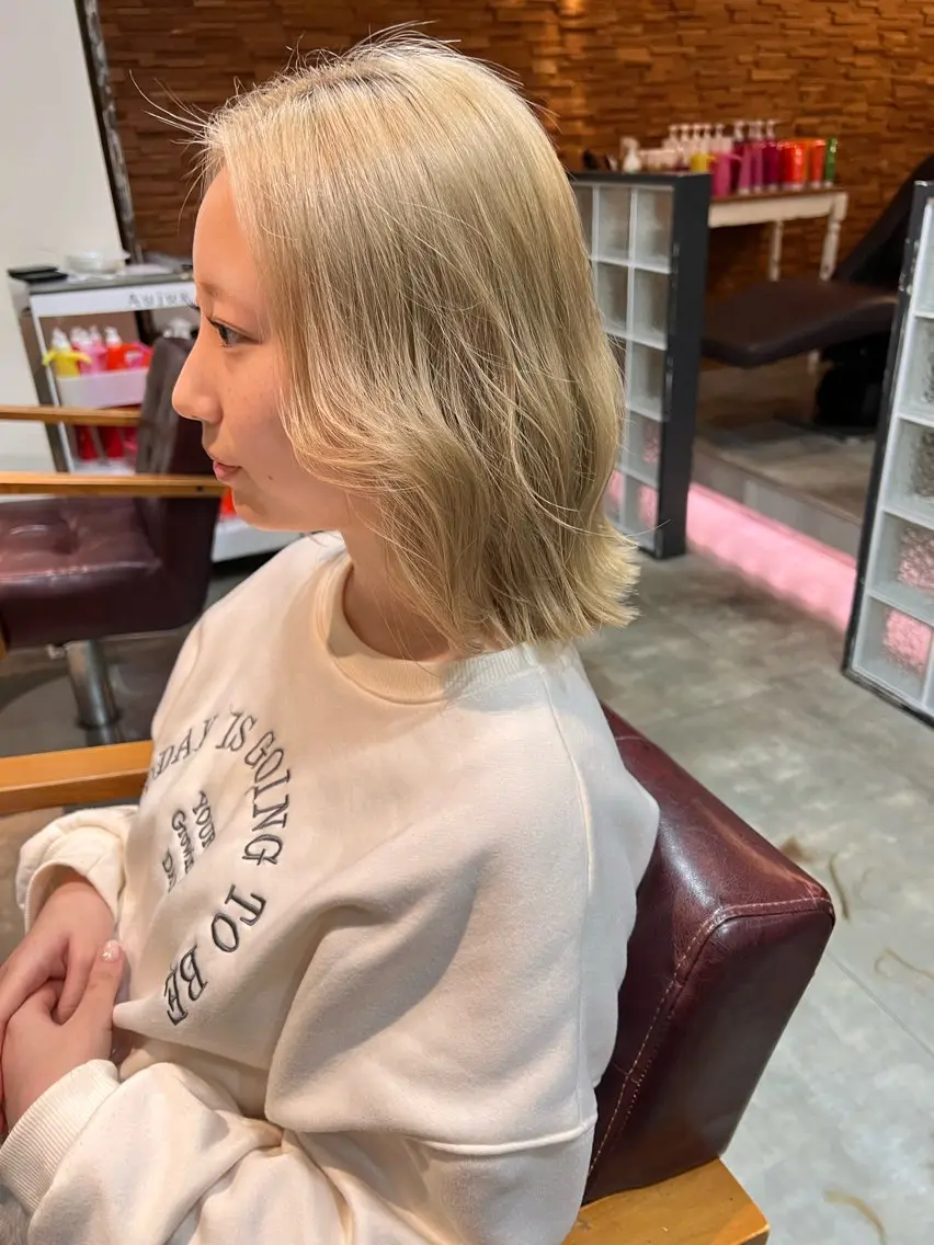 ショート カラー カット ヘアカラー トリートメント 透明感・艶感 小坂隼斗のヘアスタイル