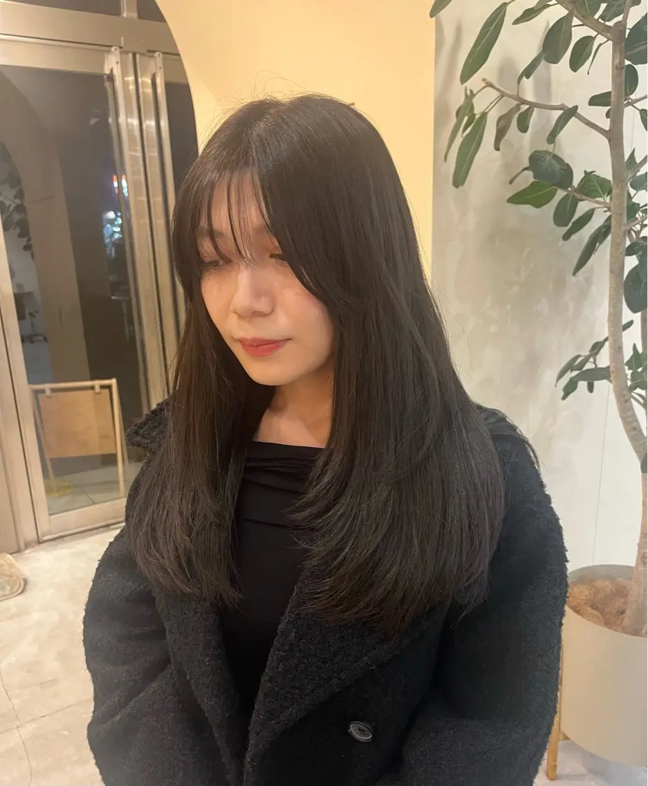 ロング 山口 愛結のヘアスタイル