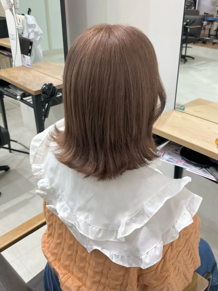 ミディアム 透明感 エイジのヘアスタイル