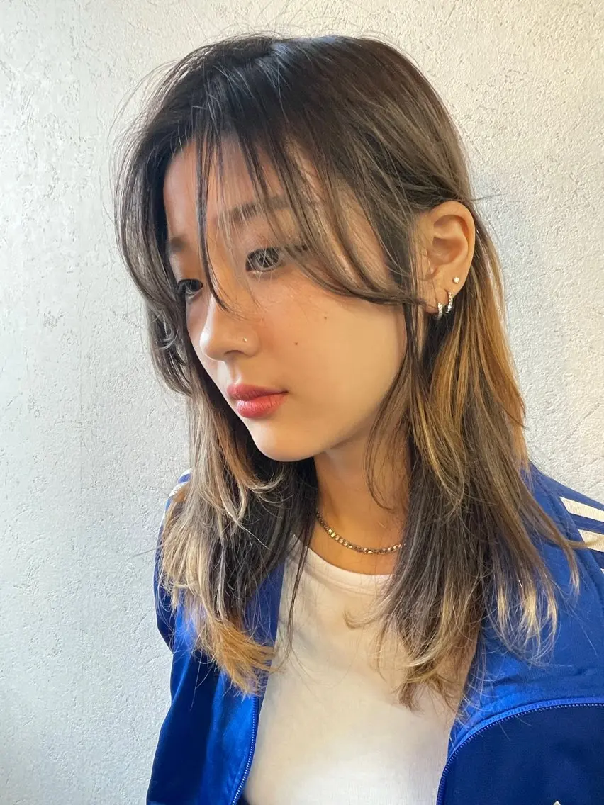 ロング カラー デザインカラー ヘアカラー レイン🌏🌱 似合わせ/ハイトーンのヘアスタイル