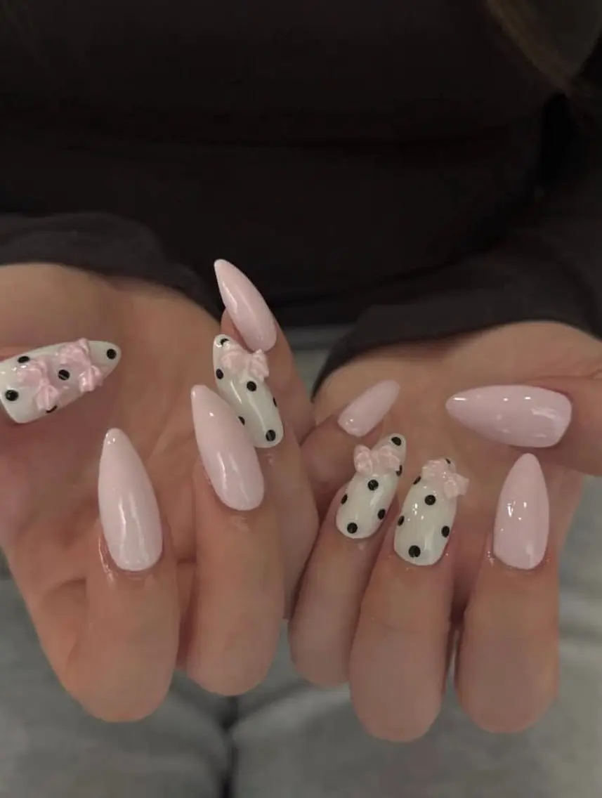 ネイル フレンチネイル ジェルネイル マグネットネイル 持ち込み ニュアンスネイル ハンドネイル Ribbonnail salonのネイルデザイン