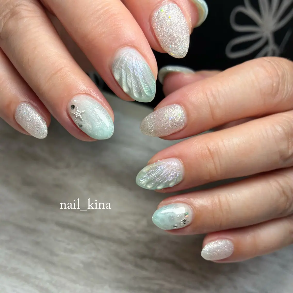 ネイル アートネイル ジェルネイル マグネットネイル パラジェル 夏ネイル ハンドネイル nail_ kinaのネイルデザイン
