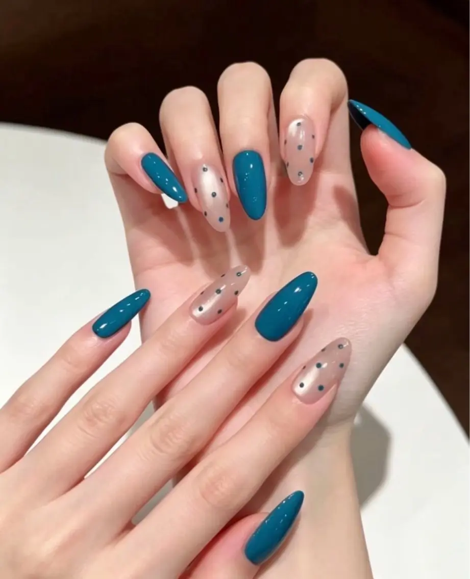 ネイル ブルー ドット ハンドネイル ルチア 🌹高田馬場店🌹のネイルデザイン