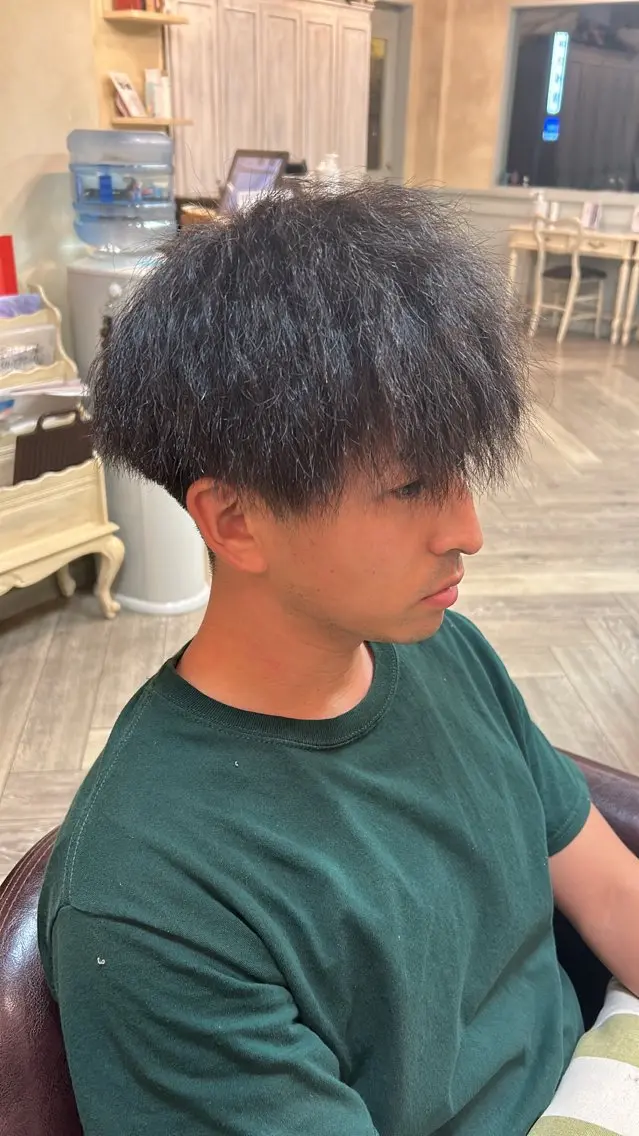 パーマ メンズ カット パーマ アオバ / ハイトーンカラーのヘアスタイル