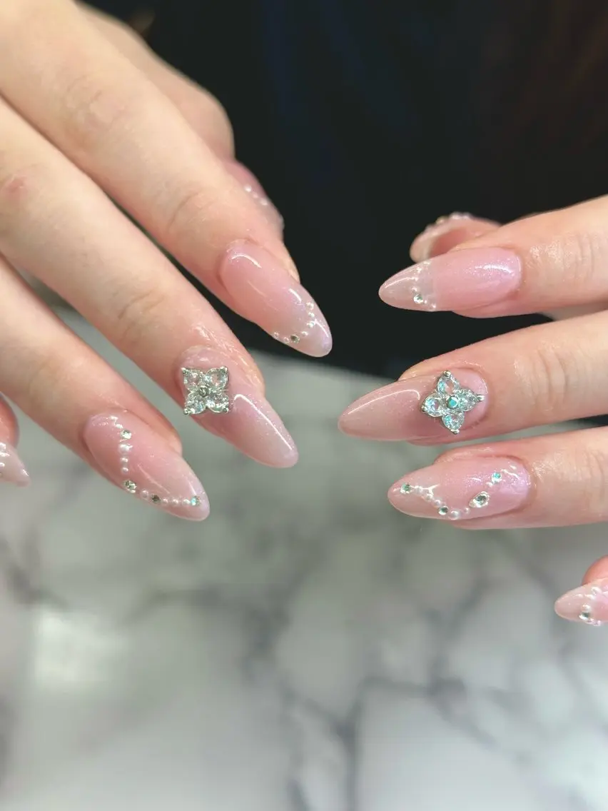 ネイル ハンドネイル salon iris 🦋北広島市大曲のネイルデザイン