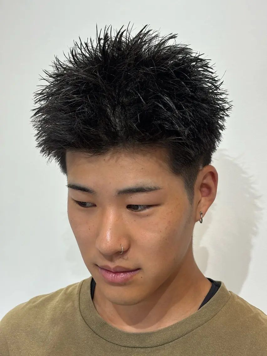 ショート パーマ メンズ メンズショート スパイキーショート ショートヘア カット トリートメント 【店長】メンズ職人 短髪　ハイトーン🔥のヘアスタイル