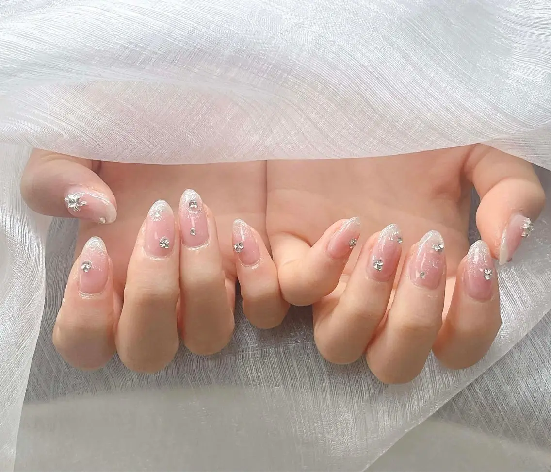 ネイル ハンドネイル Lee Nailsのネイルデザイン