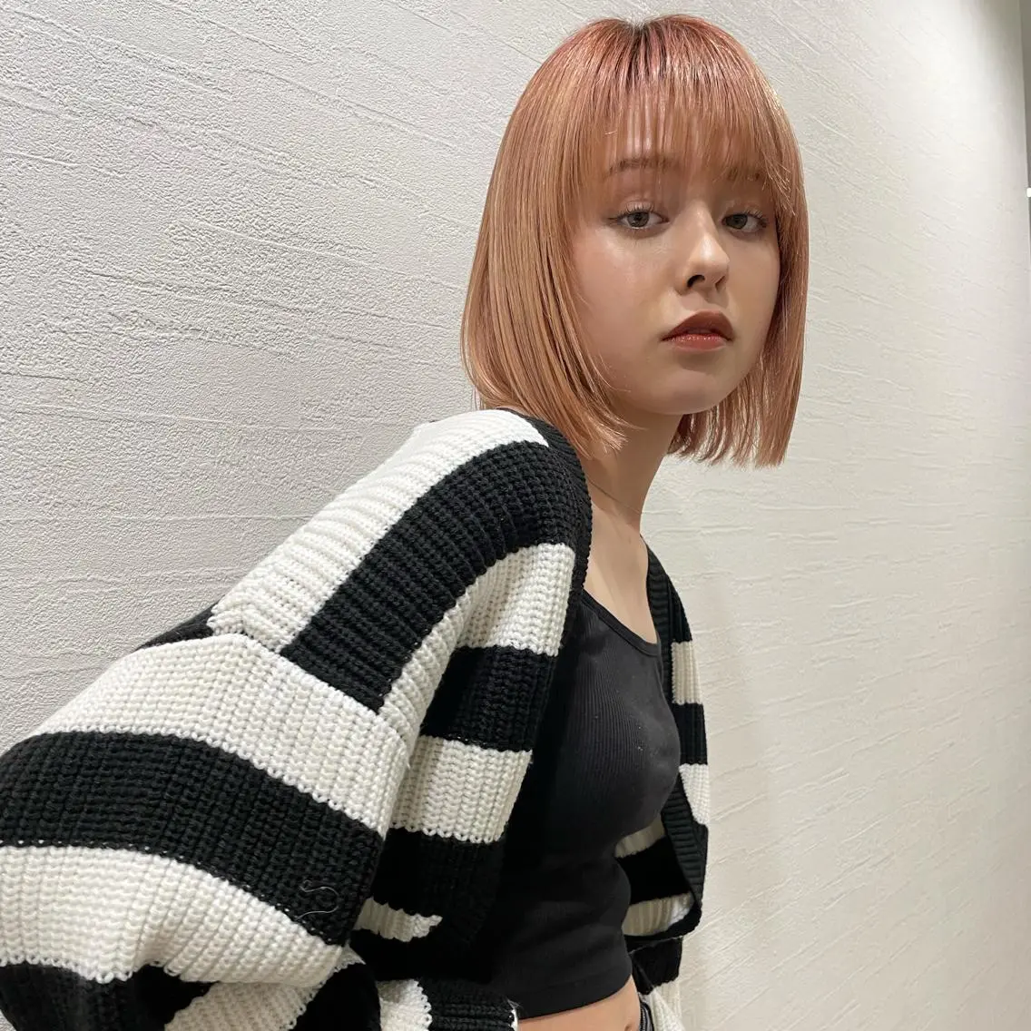 ミディアム 高評価多数◎ コテ巻きパーマ星明夏のヘアスタイル