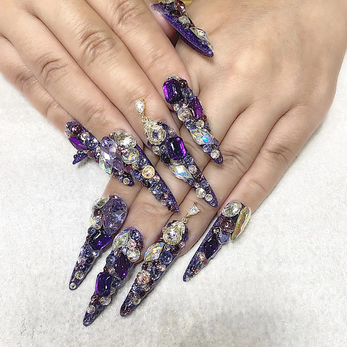 ネイル ロングネイル スカルプネイル 冬ネイル ハンドネイル nail l_yukiのネイルデザイン
