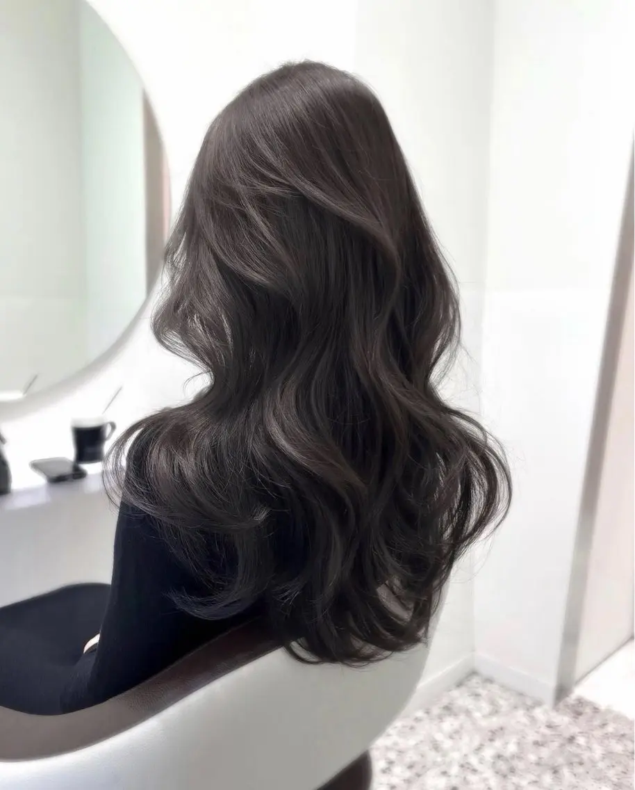 ロング カラー ヘアカラー トリートメント グレージュ/艶カラー 🎀nanakaㅤのヘアスタイル