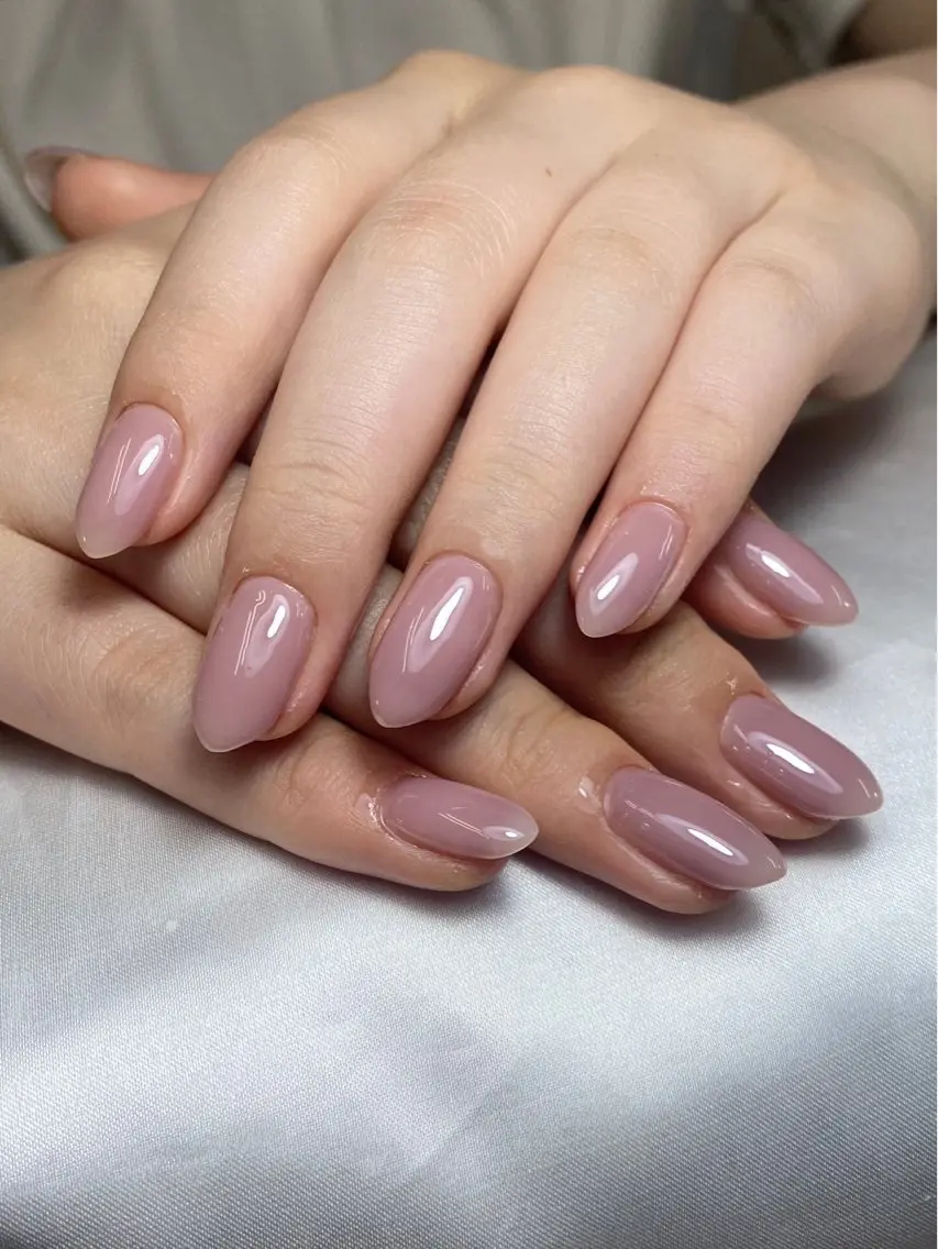 ネイル チークネイル 長さ出し フットネイル ジェルネイル 卒業式 𝓐𝓷𝓻𝓲 XiinhNailのネイルデザイン